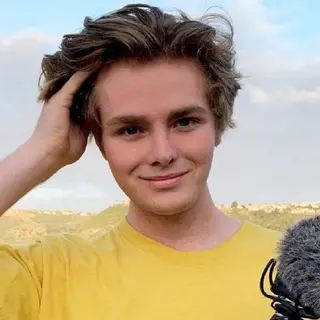 Alex Warren