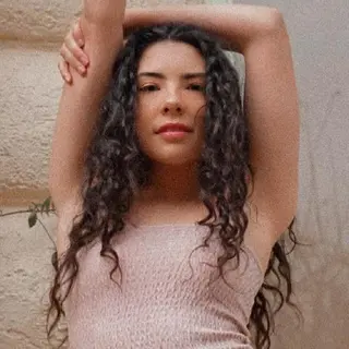 Andrea Camila
